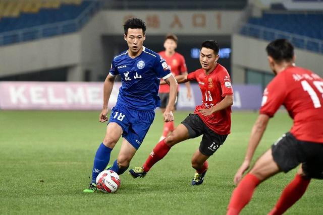 周琦：尼克斯球迷今天来现场花这么多钱完蛋了 估计不开心了